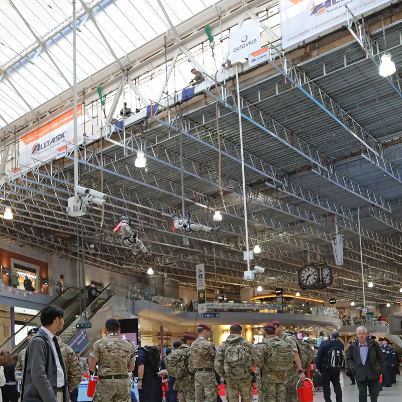 London Poppy Day Abseiling Scaffolding